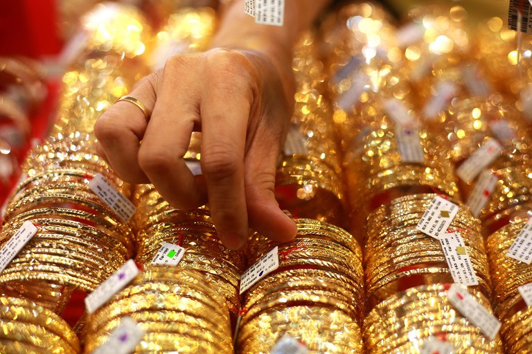 Giá vàng Việt Nam chênh lệch gần 8 triệu đồng so với thế giới