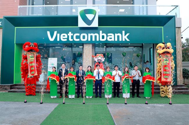 Mức lãi suất thấp nhất tại Vietcombank hiện là 3,1 phần trăm mỗi năm