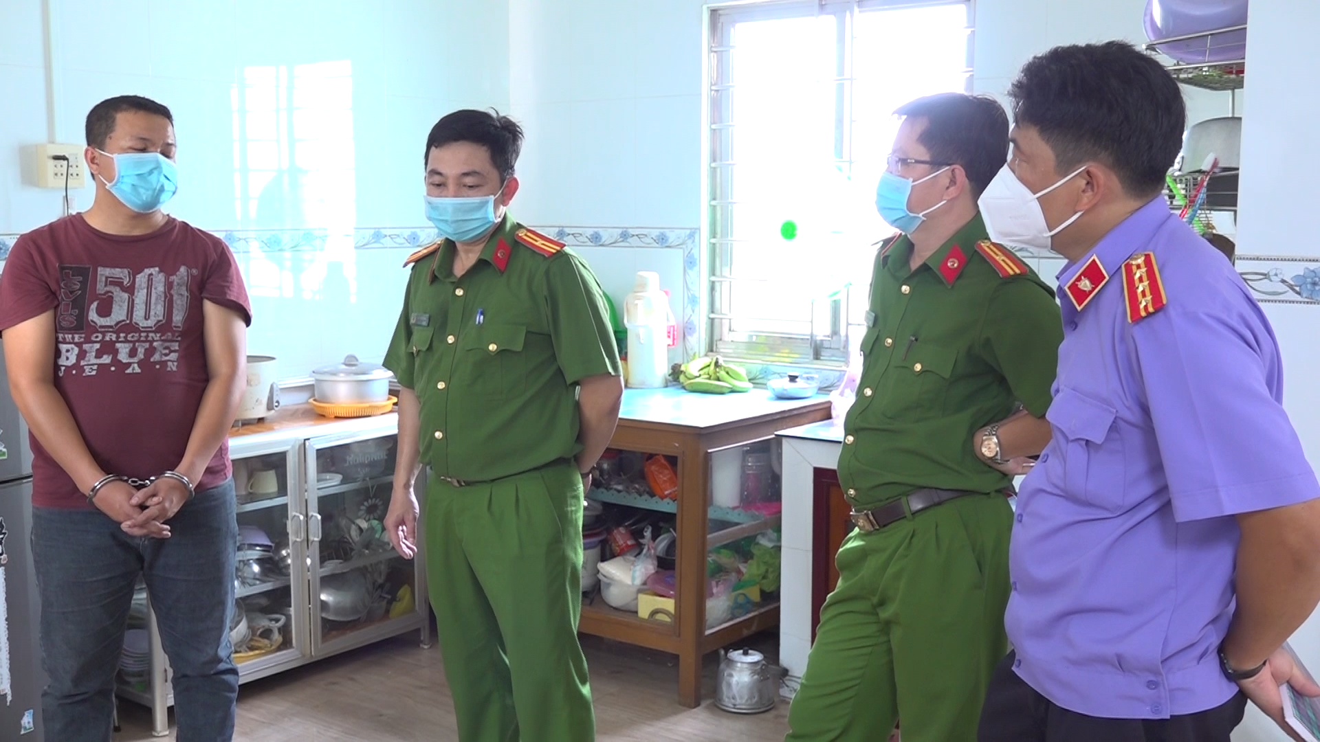 Công an bắt giữ đối tượng Nguyễn Duy Khánh để điều tra